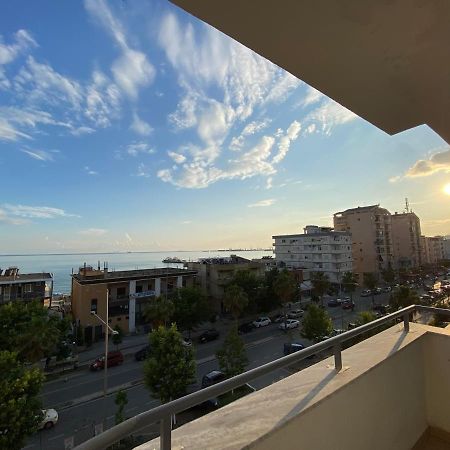 Seashell Apartment Драч Екстериор снимка